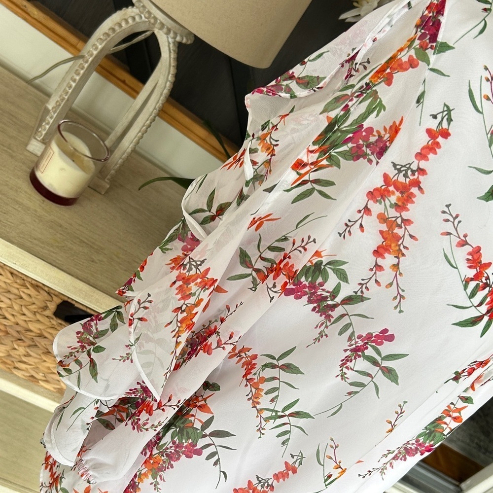 Worthington Floral Blouse - White with Red and Green size large - Picture 4 of 8